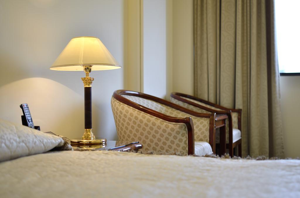 King'S Paradise Hotel Zhongli Habitación foto